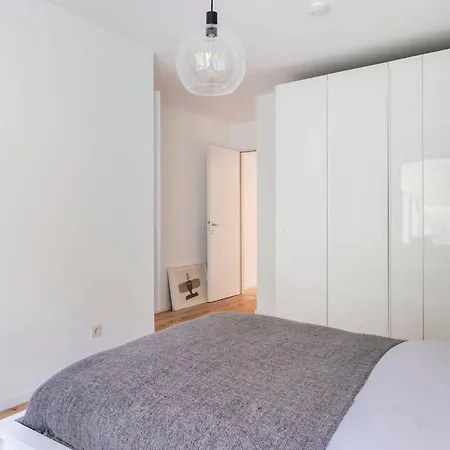 Exclusive Ludenberg Living In Stunning Area Apartment Dusseldorf