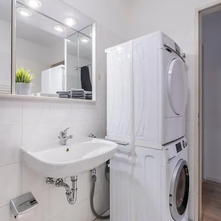Exclusive Ludenberg Living In Stunning Area * Dusseldorf