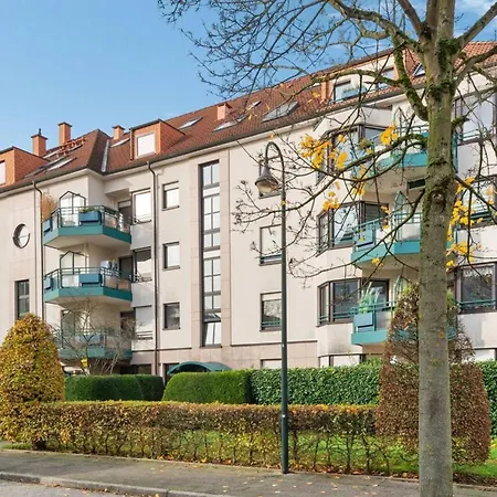 Exclusive Ludenberg Living In Stunning Area דירה *