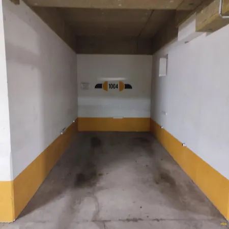 Exclusive Ludenberg Living In Stunning Area *